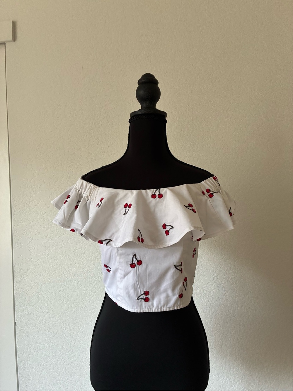 Off-Shoulder Embroidered Cherry Ruffle Crop Top Rockabilly Americana Fitted